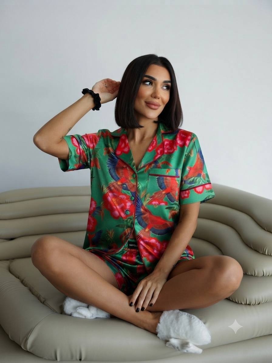 بلوز و شلوارک گل های استوایی
